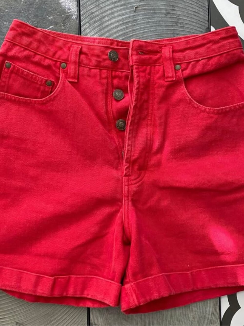 Vintage Aerie Cooper High Rise Button-Up Jean Shorts | Lipstick Red | Juniors Si